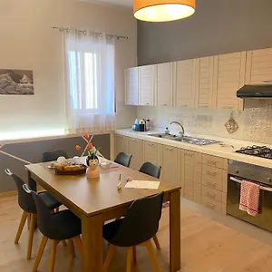 Aria Di Casa Calatafimi